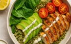 Bowl chaud de poulet au citron &amp; quinoa vert