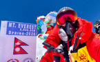 Nawal Sfendla réalise un exploit historique sur l’Everest et le Lhotse
