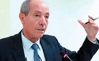 Former un médecin : au-delà du savoir, la construction d’une identité professionnelle.