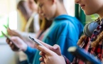 L’Union européenne veut limiter l’accès des enfants aux réseaux sociaux