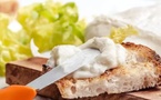 Moins gras que la mozzarella, ce fromage italien séduit par sa légèreté et ses bienfaits nutritionnels