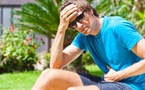 Comment éviter les problèmes gastriques en vacances : les bons réflexes pour voyager l’esprit tranquille