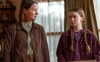 Dans la nouvelle série Carrie, les looks des adolescentes racontent autant que leurs secrets