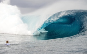Un Australien bat le record du monde de la plus longue session de surf