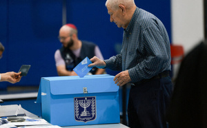 Israël : Netanyahu s'en prend au vote arabe pour sauver son pouvoir