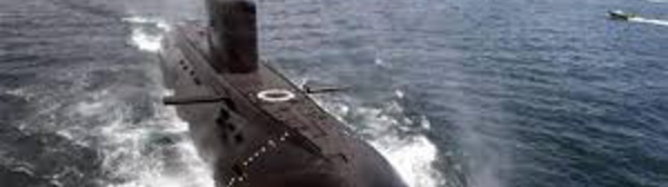 Manœuvres de sous- marins nucléaires au Canal de Suez  et au Détroit d'Ormuz