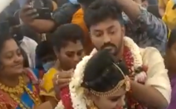 Inde: un mariage se déroule en avion pour contourner les restrictions anti-Covid