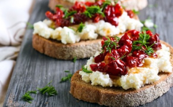 Toast ricotta et tomates séchées, spécial apéritif
