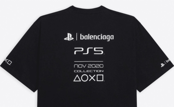 PS5 : Un t-shirt en collab avec Balenciaga plus cher que la console !