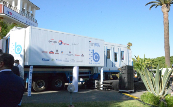 Bibliotobiss : lancement d'un espace culturel et multimédia itinérant au Maroc