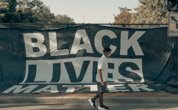 Tiktok censure l'expression " Black Lives Matter "