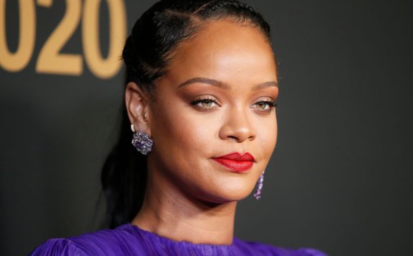 Rihanna devient la chanteuse la plus riche du monde