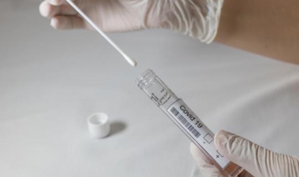 Covid-19 : une nouvelle méthode pour repérer les personnes à risque de formes graves