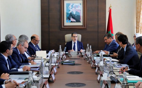 Le gouvernement travaille encore