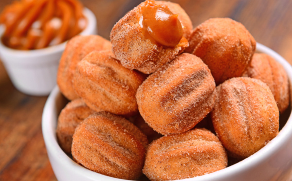 Mini-churros au caramel au beurre salé