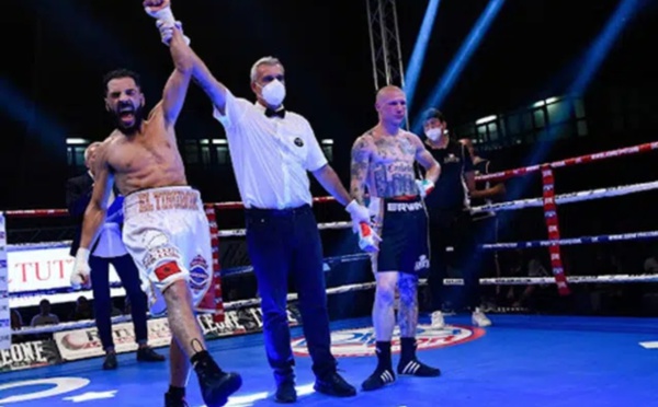 Le boxeur marocain qui a battu un adversaire couvert de tatouages nazis