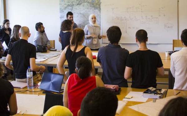 Des bourses d’urgence octroyées par l’UpM à 300 réfugiés 