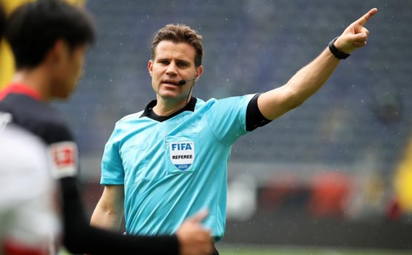 Felix Brych arbitrera Espagne-Suède