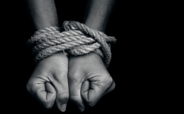 Concours de plaidoirie pour 16 étudiants universitaires