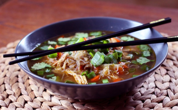 Soupe chinoise aux crevettes et au poulet
