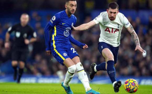 Incroyable but de Hakim Zyech contre Tottenham 