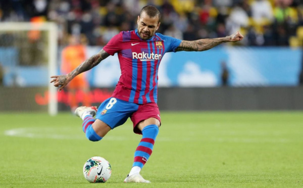 FC Barcelone : Dani Alves suspendu pour deux matches