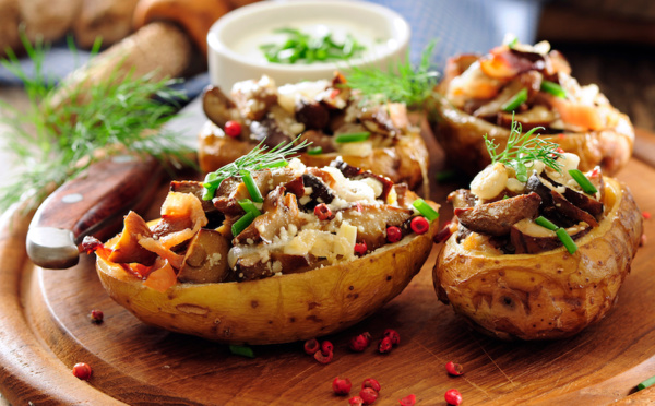 Des pommes de terre farcies aux champignons