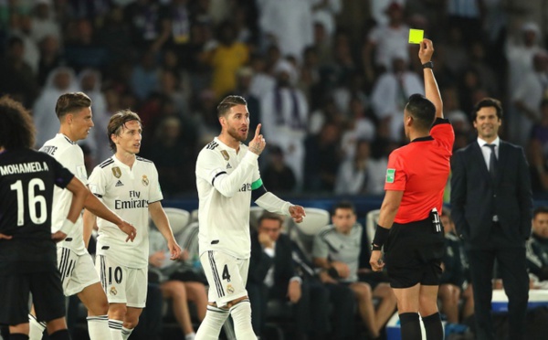 Les cartons au football : Une histoire qui a commencé à un feu rouge