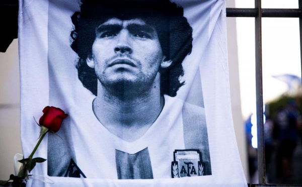 Décès de Maradona : sept personnes inculpées