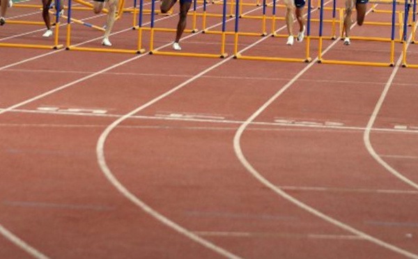 La Fédération d'athlétisme bannit les sportifs russes de ses compétitions