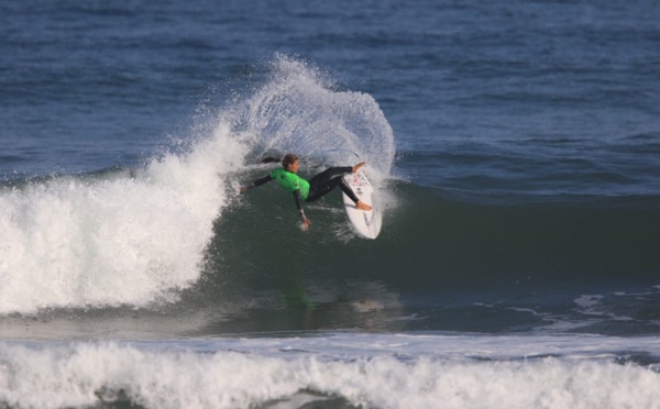 Surf : Lilias TEBBAI représente le Maroc au seat pro Netanya, à Israël