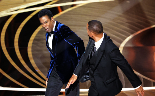 Oscars 2022 : Will Smith gifle l'acteur Chris Rock en pleine cérémonie