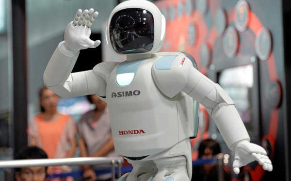 Le robot Asimo de Honda prend sa retraite