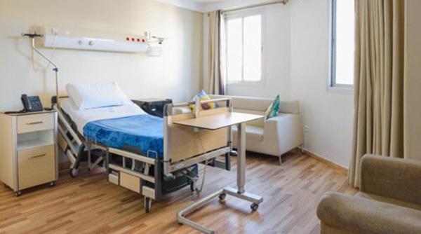 Le propriétaire d'une clinique privée à Casablanca poursuivi pour escroquerie et falsification des factures médicales