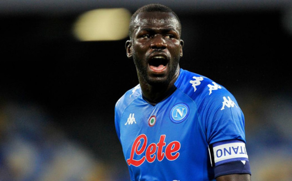 Le défenseur de Naples Koulibaly visé par des insultes racistes