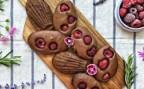 Madeleines au chocolat et aux framboises