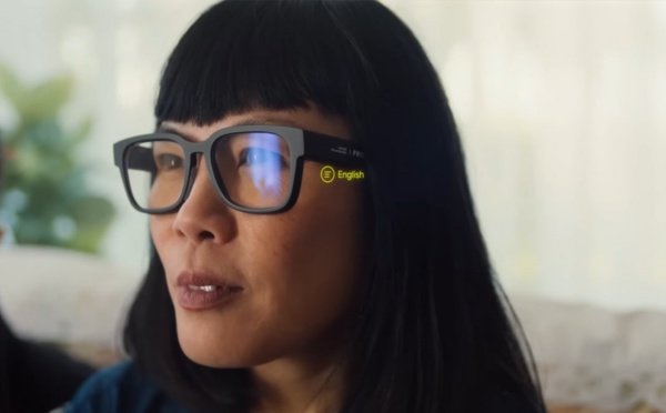 Des lunettes Google connectées qui traduisent de multiples langues en temps réel 