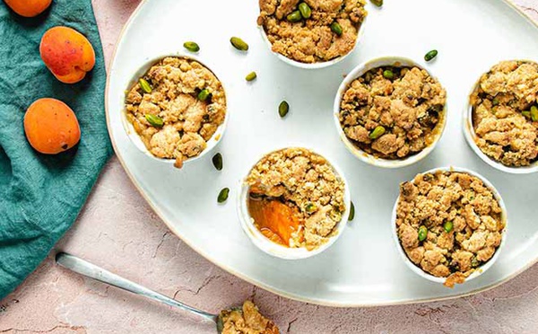 Crumble aux abricots et aux pistaches