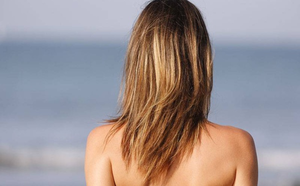 Comment protéger ses cheveux à la plage ?