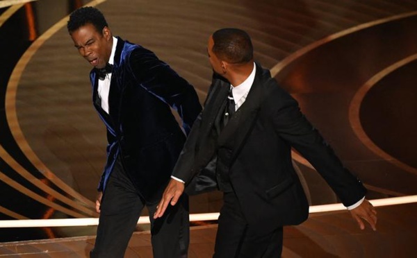 Après sa gifle aux Oscars, Chris Rock ignore les excuses publiques de Will Smith