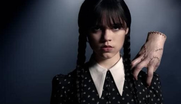 Netflix dévoile les premières images de sa série La Famille Addams réalisée par Tim Burton