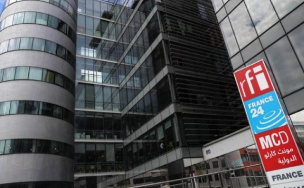 France : face à Macron, les journalistes de France 24 et Rfi jouent les vierges effarouchées