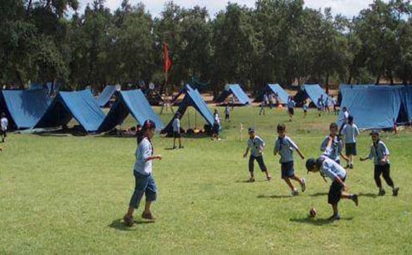 Une commission parlementaire enquête sur les contrats conclus pour les camps d'été