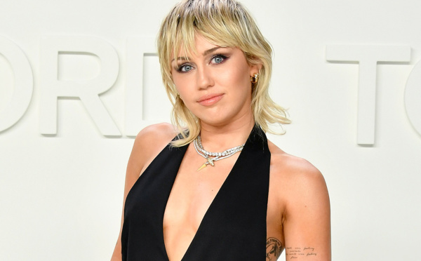 Miley Cyrus poursuivie pour avoir posté une photo d'elle prise par un paparazzi 