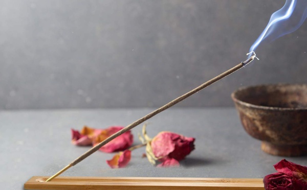 Brûler de l'encens chez soi est-il mauvais pour la santé ? 