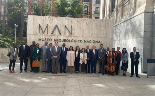 Madrid :Des ambassadeurs africains et arabes visitent l'exposition "Autour des colonnes d'Hercule"