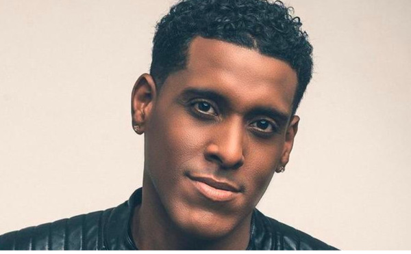 Le chanteur Mikaben meurt en plein concert à Bercy