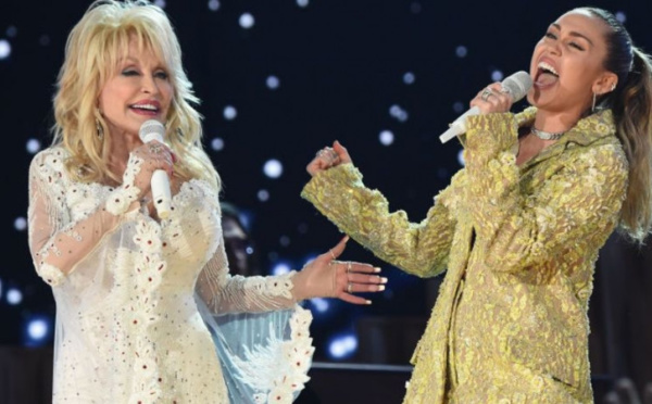 Miley Cyrus et Dolly Parton animeront une émission spéciale pour le nouvel an