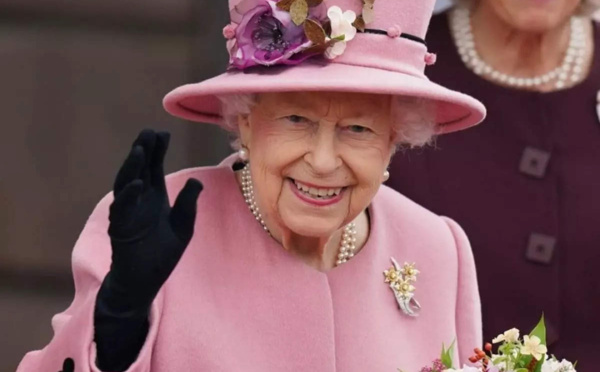 Elizabeth II : la voiture qu'elle utilisait pour se promener vendue aux enchères