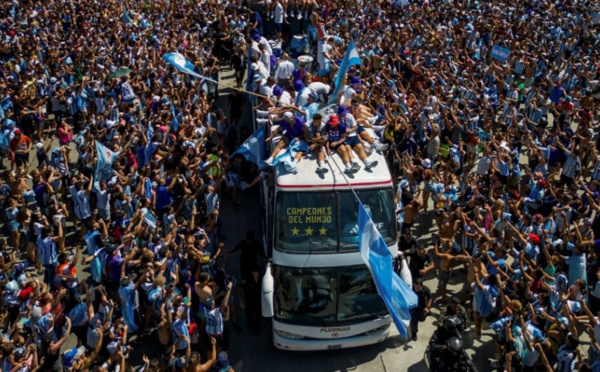 La parade des Argentins champions: historique, inoubliable... mais inachevée